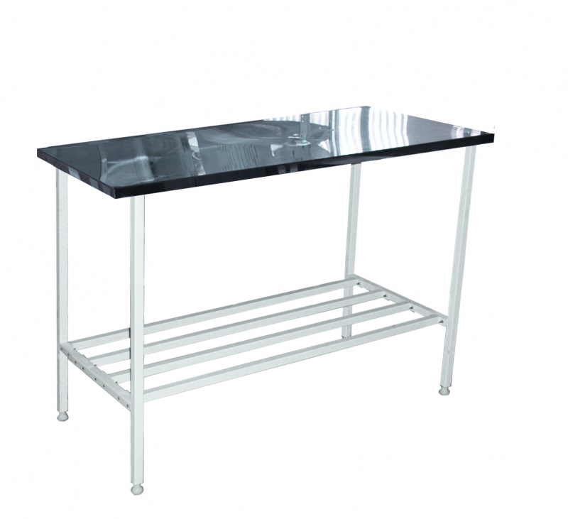 Столы на металлическом каркасе МСК-686.090